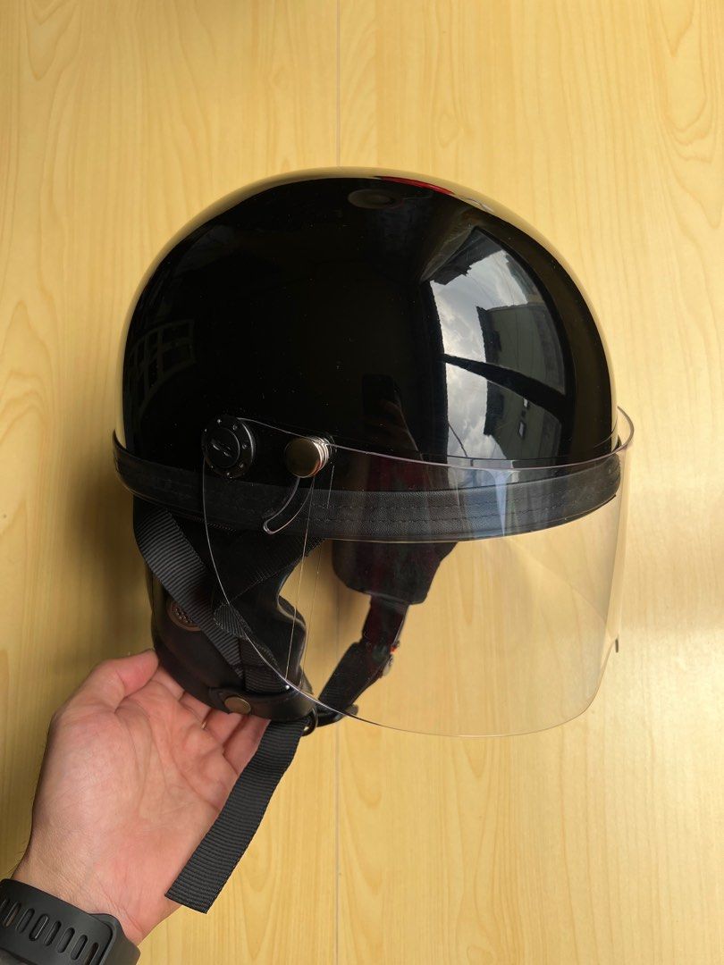 Harve HS-2 half face Japan Helmet (Category: Caps & Hats) located in Baguio. Submitted by the_nuke (Listing ID 1378180726, Image 1). Description: Hanke Japan helmet, almost new used twice. 2500 plus shipping. Comes with original box. .