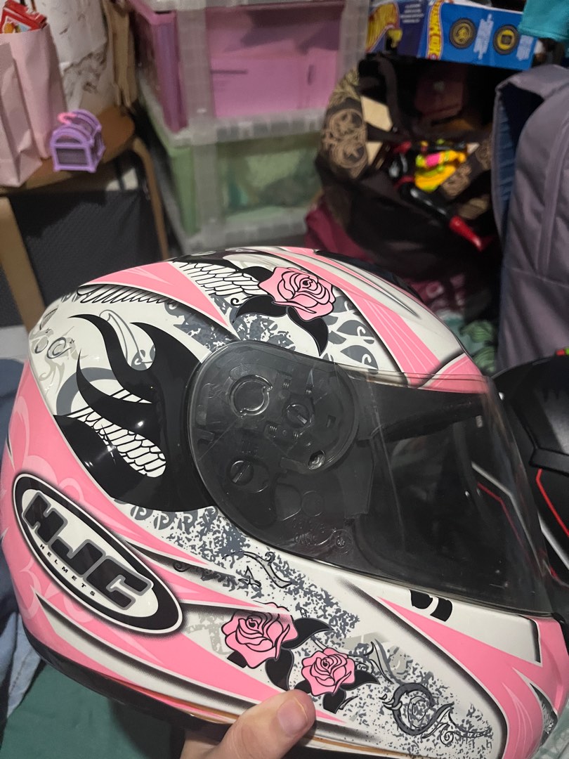 HJC full face helmet (Category: Motorcycle Accessories) located in Singapore. Submitted by nurulllalyshaaa (Listing ID 1378316454, Image 3). Description: 2 helmet for $230 See the 7th photos . Nego.