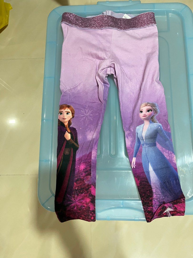 H&M Disney Frozen Leggings Size 4-5 (Category: Babies & Kids Fashion) located in Singapore. Submitted by piyojo (Listing ID 1378194493, Image 1). Description: Adorable H&M leggings featuring Anna and Elsa from Disney's Frozen. Size 4-5 years. Made in Turkey. The leggings have a sparkly waistband and a lovely purple gradient design. Perfect for any Frozen fan! Can meet up and sight the leggings before release cash payment on the spot. Strictly no 