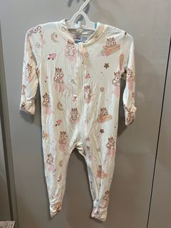 (Category: ) located in . Submitted by candydreamboutique (Listing ID 1378205102, Image 1). Description: .
