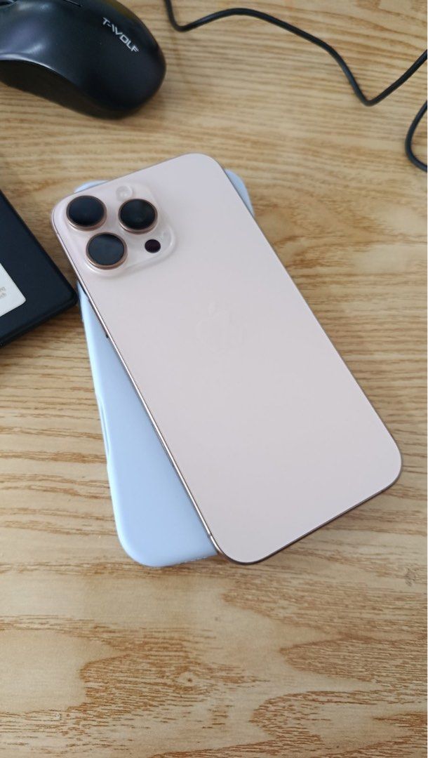 iPhone 16 Pro Max for SWAP (Category: iPhone 16 Series) located in Quezon City. Submitted by hanisst0re (Listing ID 1378219860, Image 2). Description: 🔥iPhone 16 Pro Max | 256gb | Lady owned🔥 April 12, 2025 activated ☑️no history of repair ☑️98% makinis pa sayo! ☑️Complete with original box & original charger ☑️Unli check upon pick up ☑️Screen & case protected since day 1 Freebies: Authentic cases 𝙋𝙄𝘾𝙆 𝙐𝙋 𝙊𝙉𝙇𝙔 Swap sa iphone 16 PRO na