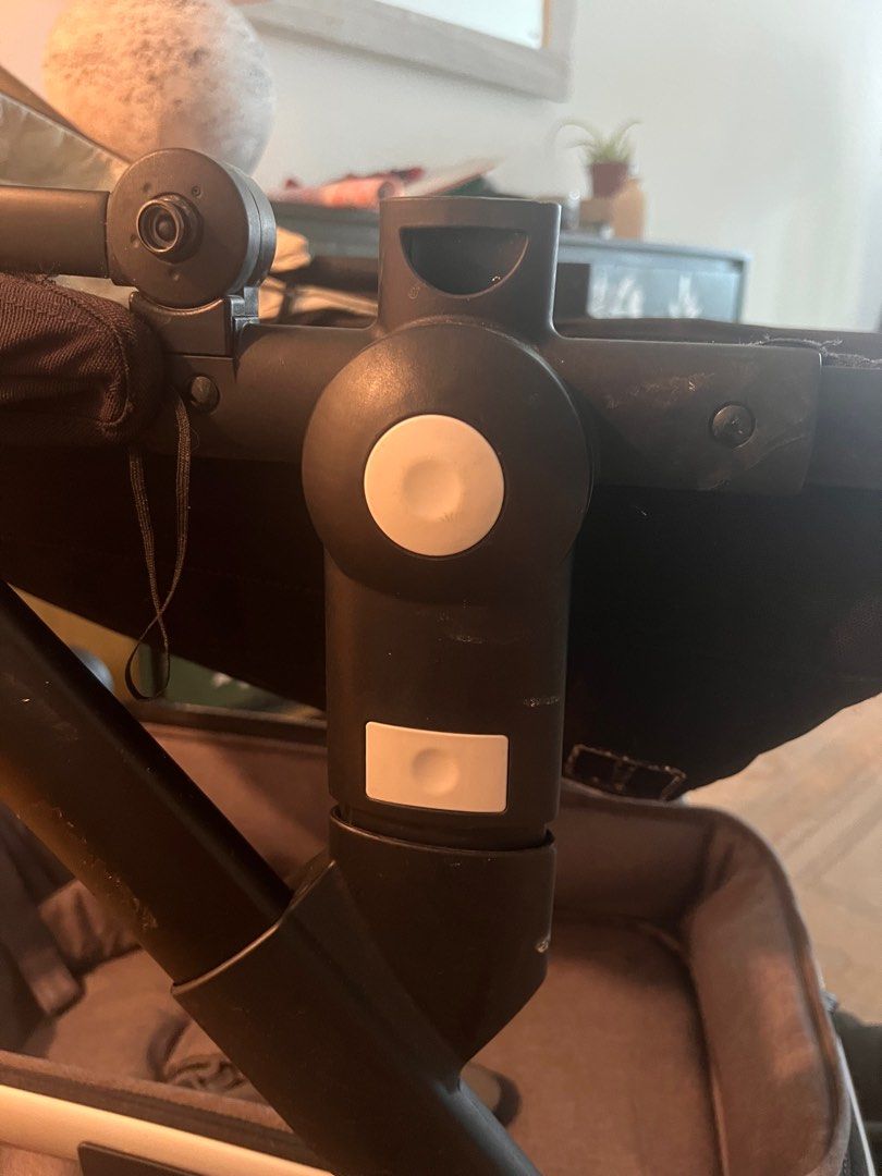 Joolz Geo Stroller - Black and Grey (Category: Strollers) located in Singapore. Submitted by anumqazi66849 (Listing ID 1378150865, Image 3). Description: Used Joolz Geo stroller in good condition. Features a reversible seat and adjustable handlebar. Includes a sun canopy for protection. Some signs of wear and tear are visible, as shown in the photos. Perfect for parents on the go with two young kids. I had two under two and this was a life saver.
