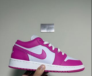 (Category: ) located in . Submitted by swish_kicks (Listing ID 1378274406, Image 1). Description: .