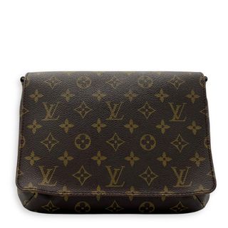 (Category: ) located in . Submitted by carousellluxury (Listing ID 1378199345, Image 1). Description: .