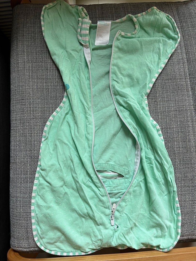 Love to dream small size (Category: Babies & Kids Fashion) located in Singapore. Submitted by ming_bkbt (Listing ID 1378183068, Image 2). Description: All for $5 (There are tears and stains. Very heavy use) *No mail *Meet up at Bukit Gombak MRT.