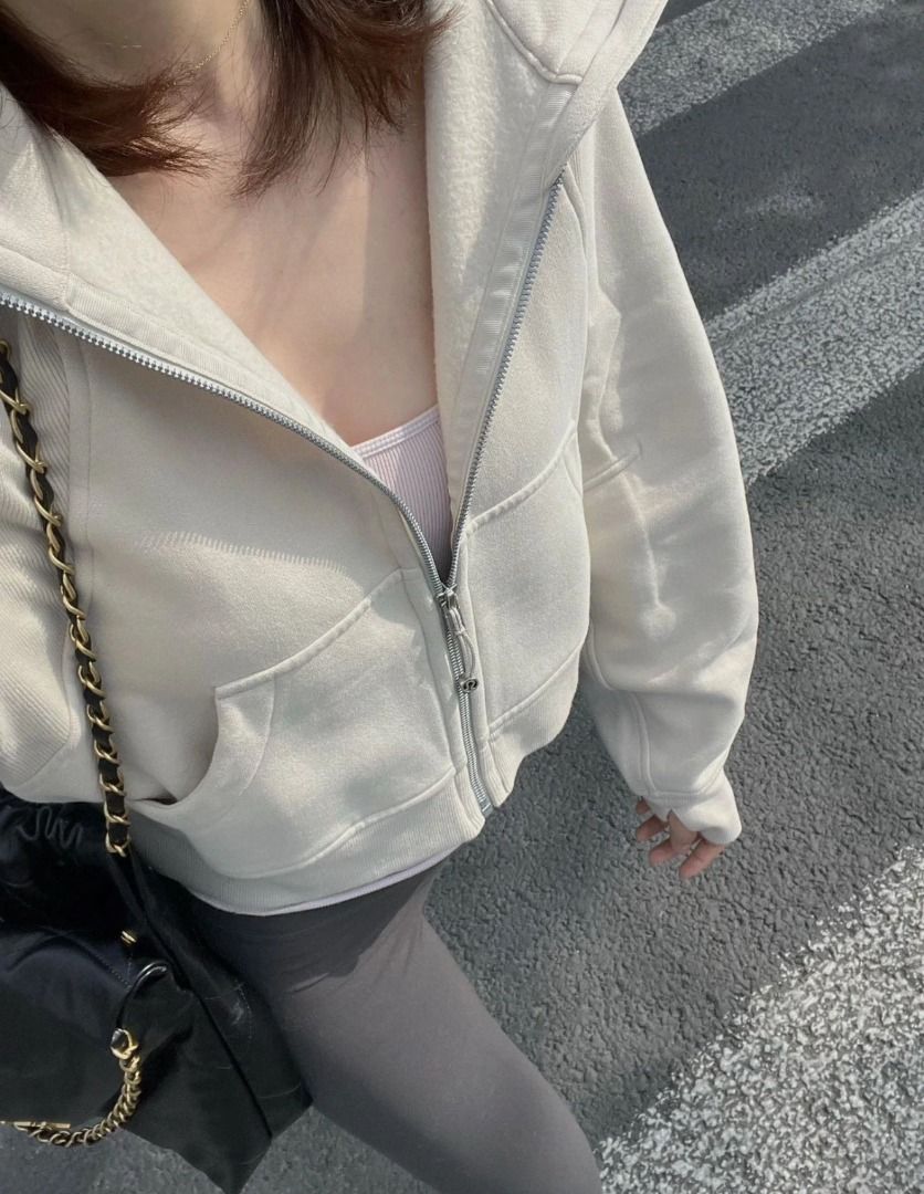 lululemon jacket scuba cream (Category: Activewear) located in Quezon City. Submitted by tiffany_company (Listing ID 1378190134, Image 2). Description: .