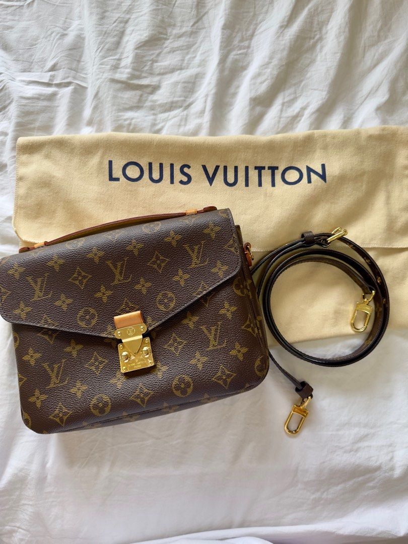 Lv Pochette Metis (Category: Luxury Bags & Wallets) located in Manila. Submitted by qnycontrer28015 (Listing ID 1378149066, Image 1). Description: .