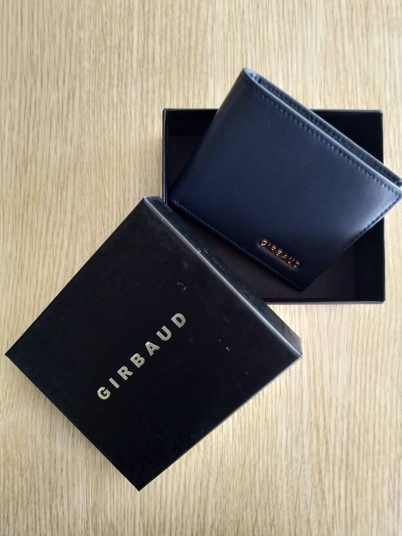 M&F Girbaud wallet (Category: Luxury Bags & Wallets) located in Manila. Submitted by ToycoonInternationalSurplus (Listing ID 1378303340, Image 1). Description: completely brand new. never used. only shelved. comes with original box.