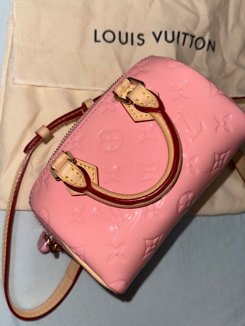 nano speedy mochi pink (Category: Luxury Bags & Wallets) located in Imus. Submitted by kookietae (Listing ID 1378288813, Image 2). Description: php 8000 (negotiable) • 9/10 condition • can fit less than the canvas nano speedy • very very cute, goes with a lot of outfits •with dustbag, care card & extra chain strap 💌 for more information about the bag mop: gcash/maya/bank transfer mod: ggc/lbc/lalamove(sdd) ‼️ can give 5 days reservation SURE BUY