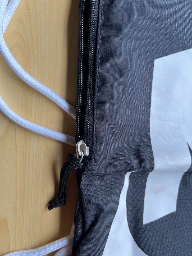 Nike bag (Category: Backpacks) located in Baguio. Submitted by the_nuke (Listing ID 1378188759, Image 2). Description: Used once .
