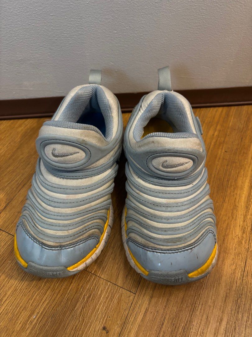 Nike Dynamo Free (Category: Babies & Kids Fashion) located in Paranaque City. Submitted by avec21 (Listing ID 1378245957, Image 1). Description: Nike Dynamo Free for Kids (Preloved) Color: Aura White Worn Blue Bought from Japan My son worn this when he was 4yo Size: 11C US RFS: Outgrown Pick-up location: Paranaque Shipping c/o buyer.