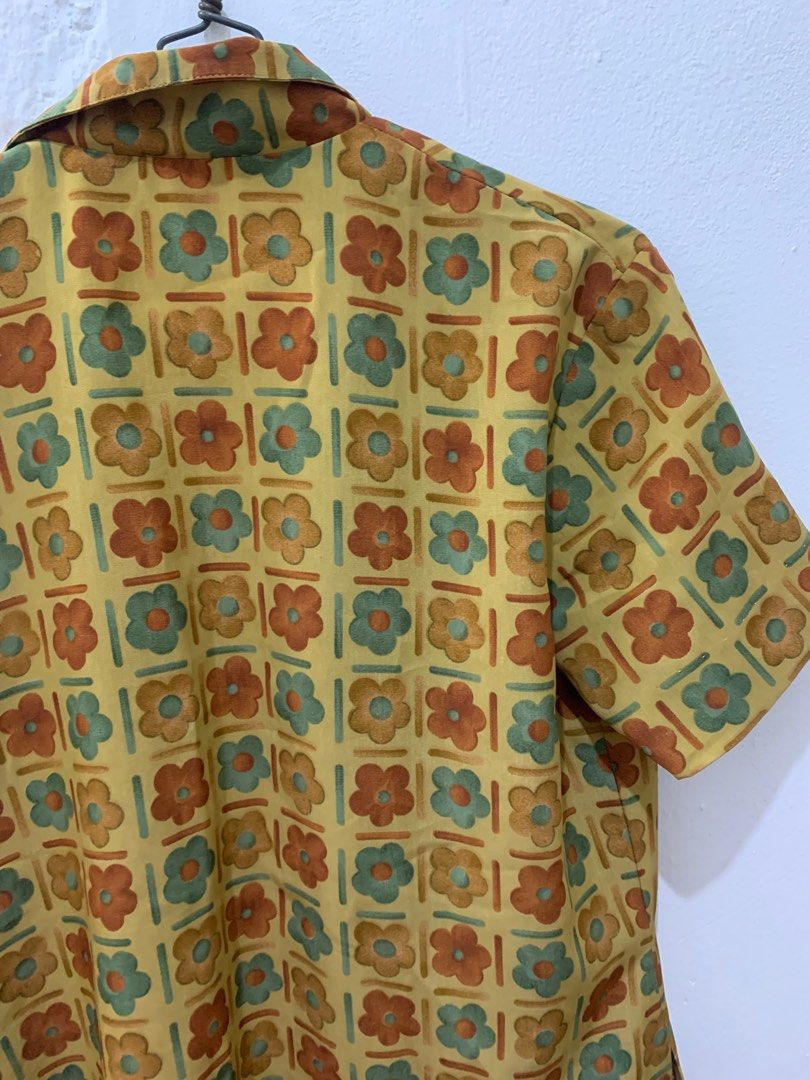 outer (Kategori: Baju Luaran) berada di Jakarta Selatan. Dikirim oleh preloved_bub (ID iklan 1378220064, Gambar 3). Deskripsi: .