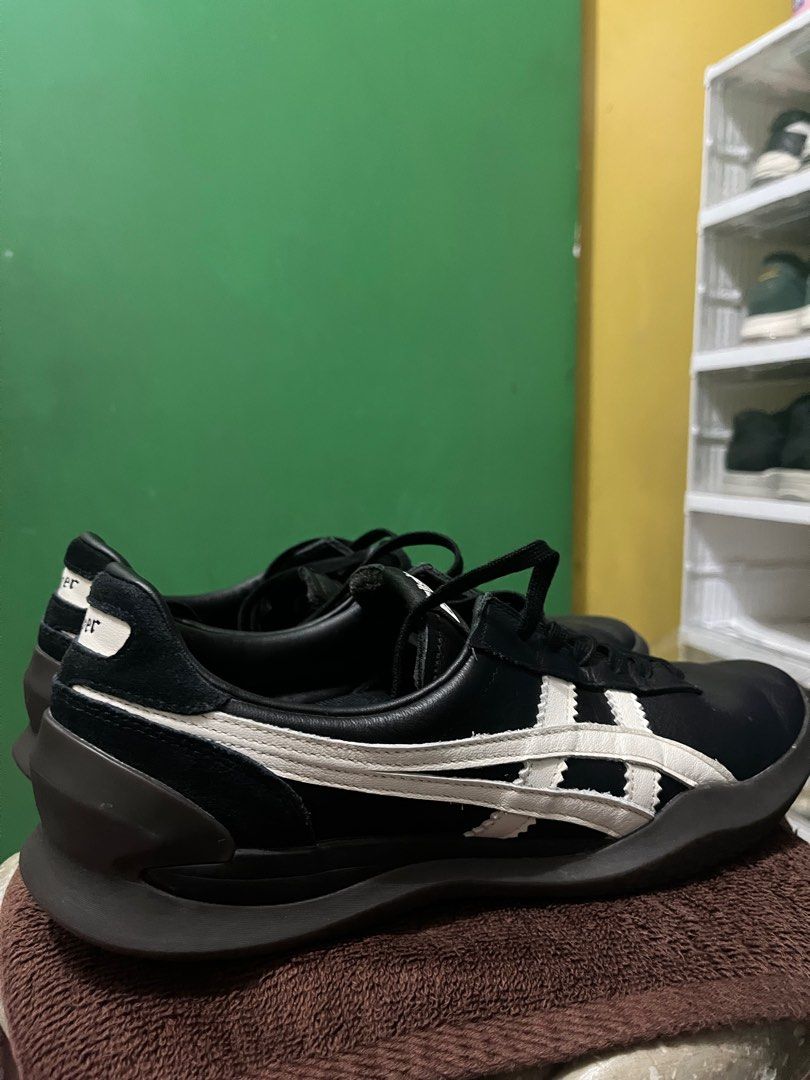 Preloved Onitsuka Tiger Ohbori A50 (Category: Sneakers) located in Makati City. Submitted by kendsdeclutter (Listing ID 1378176249, Image 2). Description: Condition: Barely used but still in great condition. Bought in Japan last December 2024 Authentic and no issues. Price is negotiable..