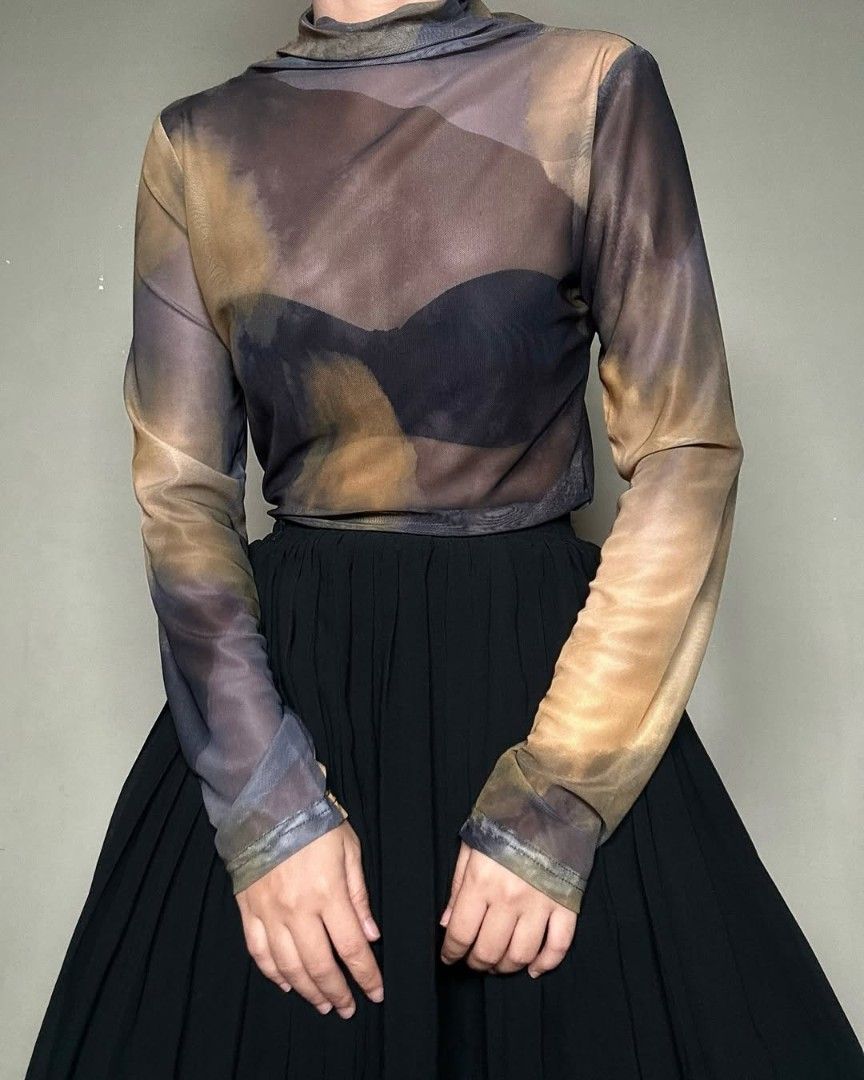 Printed Mesh Turtleneck (Category: Longsleeves) located in Manila. Submitted by hellojelo (Listing ID 1378312270, Image 1). Description: Fits small to medium frame Stretchy fabric RFS: Too small for me.