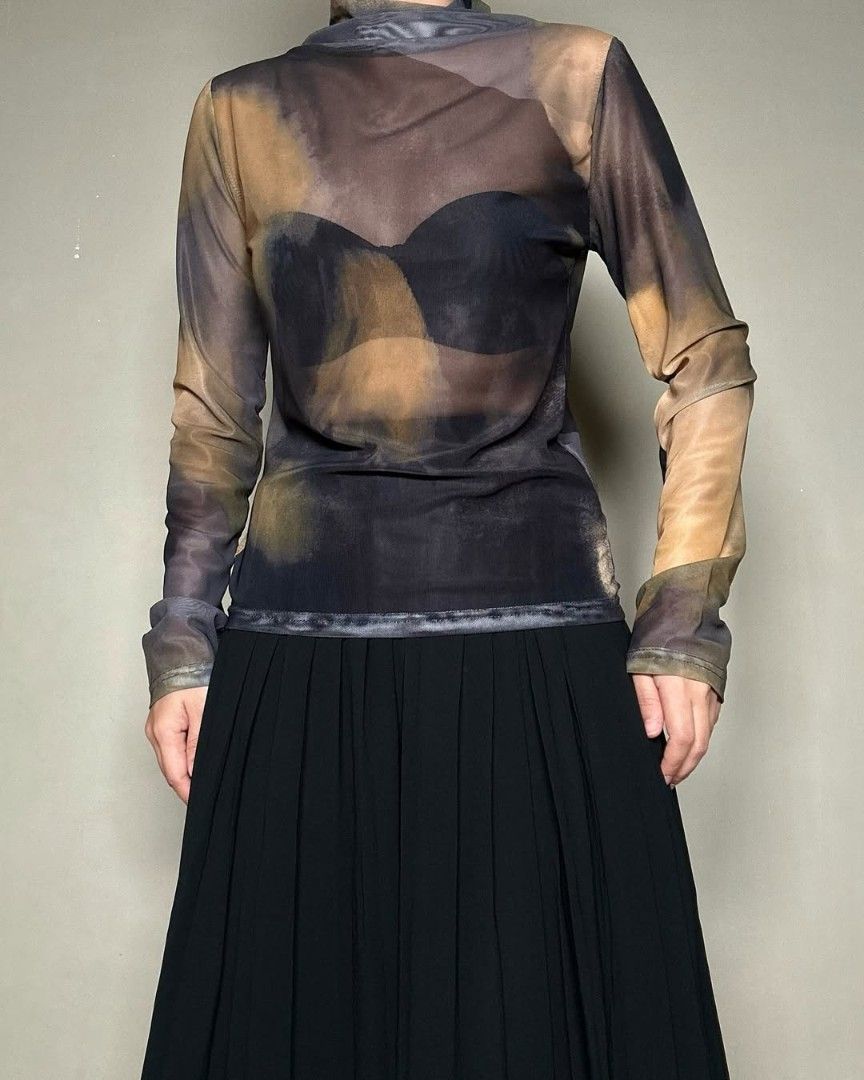 Printed Mesh Turtleneck (Category: Longsleeves) located in Manila. Submitted by hellojelo (Listing ID 1378312270, Image 2). Description: Fits small to medium frame Stretchy fabric RFS: Too small for me.