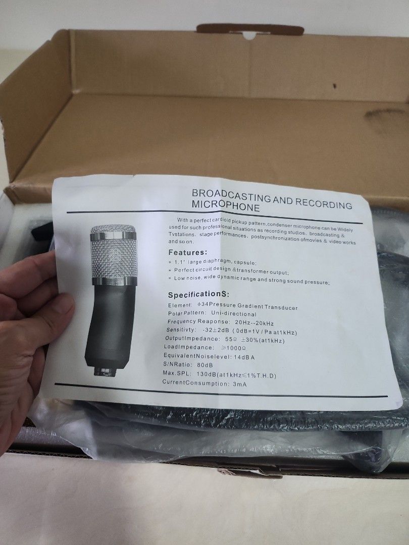 Professional condenser microphone (Category: Microphones) located in Quezon City. Submitted by prelovedisle.ph (Listing ID 1378234914, Image 3). Description: Prefessional condenser microphone. Barely used. Missing splitter cable only, no other issues. Wysiwyg. #pofessionalcondensermicrophone #condensermicrophone #microphone #mic.