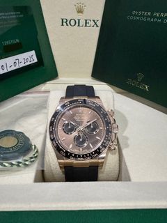(Category: ) located in . Submitted by patek.ap.rolex.rm (Listing ID 1378276764, Image 1). Description: .