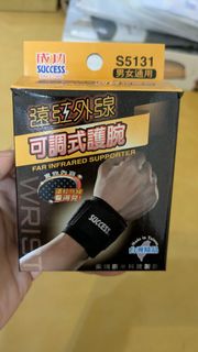 由 toomuchclothesqq (刊登 ID 1378265362，圖片 1) 提交，位於 的 (類別：)，說明：。