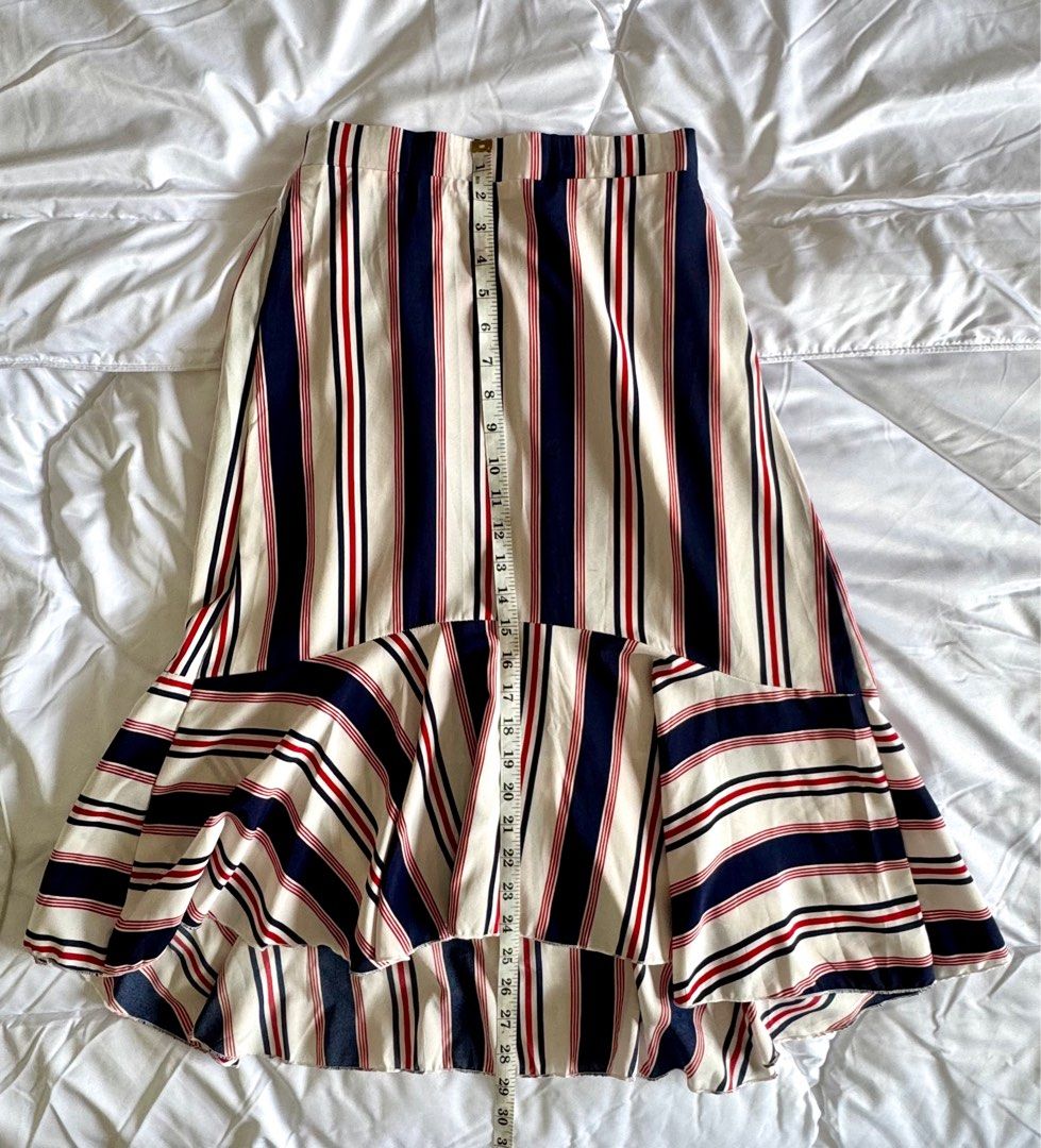 Stripes Skirt (Category: Skirts) located in Quezon City. Submitted by 2ndtake (Listing ID 1378149272, Image 3). Description: Flowy, stripes skirt with nautical prints. Very nice when worn. Garterized. Can fit small to medium frame. Used twice only. .