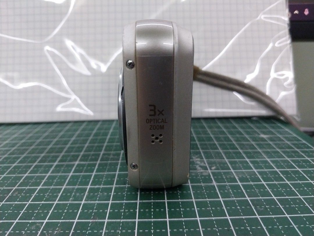 Sony Cybershot DSC-N2 (untested) (Category: Cameras) located in Manila. Submitted by golden.jrdesamito_water (Listing ID 1378247306, Image 3). Description: untested, maybe for parts or might work just found it in my attic negotiable if sure buyer.