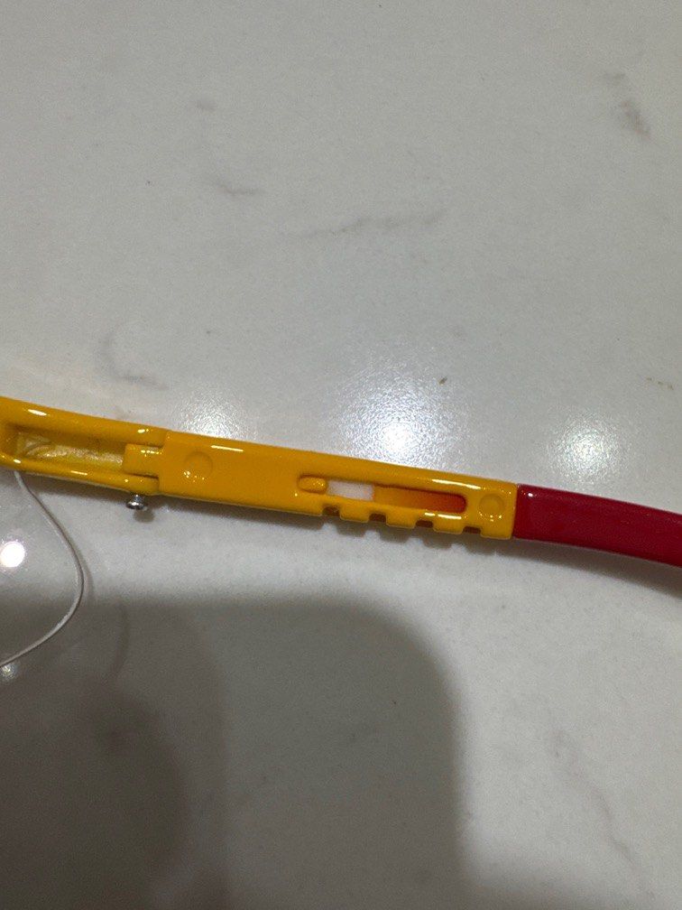 Sports Safety Glasses (Category: Sunglasses & Eyewear) located in Makati City. Submitted by gabdee (Listing ID 1378171440, Image 2). Description: .