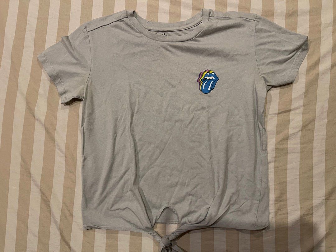 the rolling stones oxygen cropped top (Category: Shirts) located in Cavite. Submitted by biangsu (Listing ID 1378305847, Image 1). Description: small.