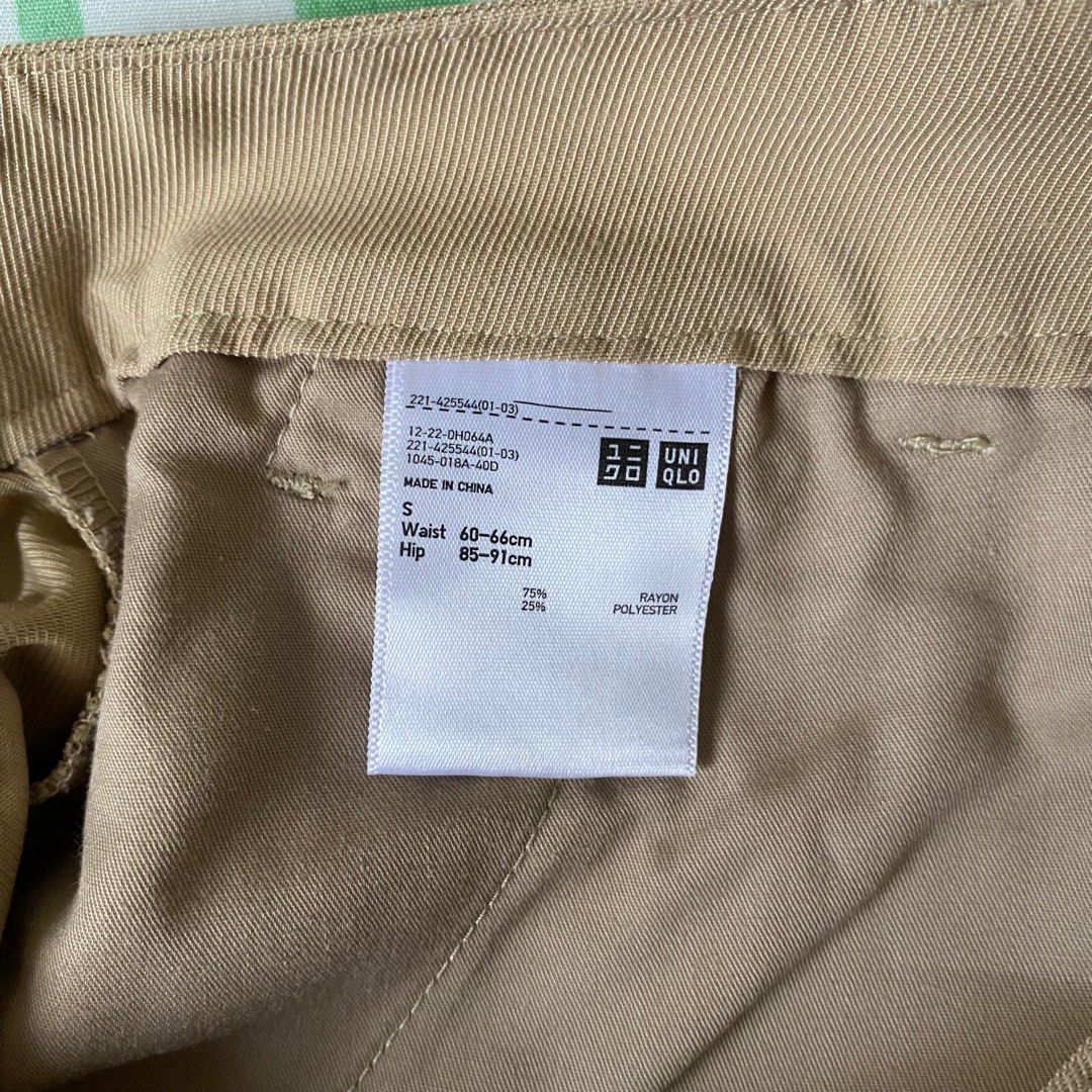 Uniqlo Cargo Jogger Pants (Category: Other Bottoms) located in Imus. Submitted by patdeclutter (Listing ID 1378203124, Image 2). Description: - php 400 + sf - size s - used twice only! - in very good condition - mop: gcash.