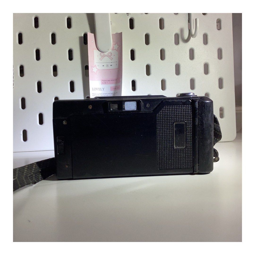 UNTESTED Minolta Auto Focus Film Camera (Category: Cameras) located in Quezon City. Submitted by thursdayheightsclub (Listing ID 1378286736, Image 2). Description: Please NOTE: This is an untested film camera. Brand & Model: Minolta Auto Focus Physical Condition: Heavily Used Please check the pictures before purchase and head to “LOMOGRAPHY” for sample film shots. 🤍 You can also check my profile for other film cameras available 🤍 .