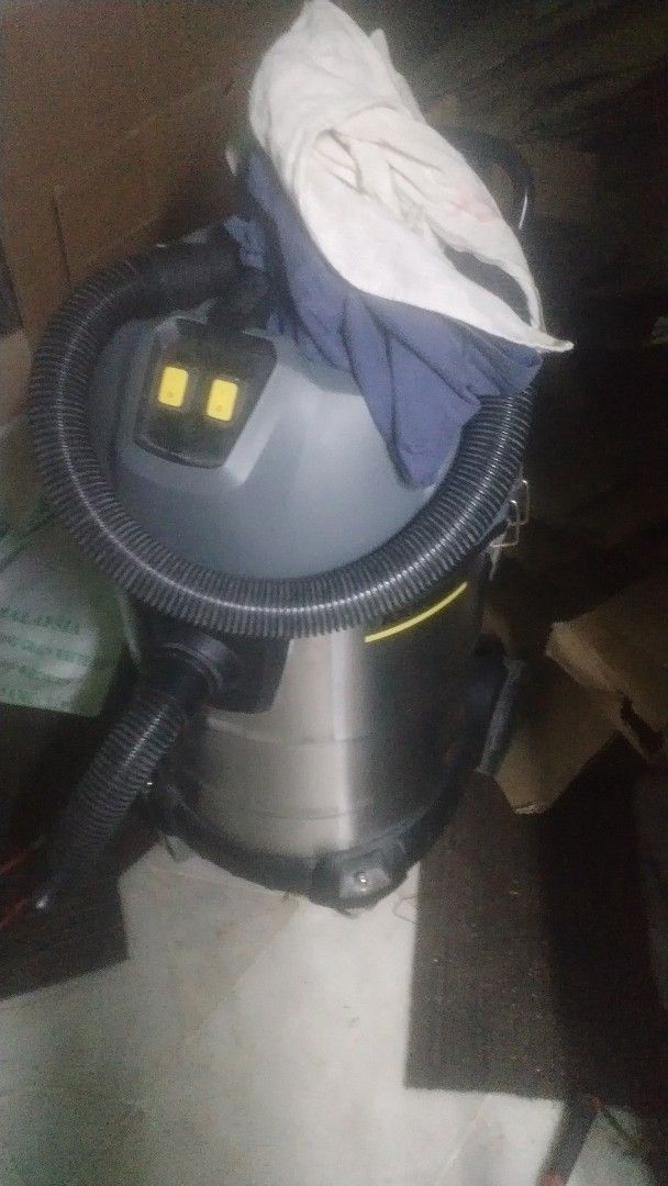 vacuum (Category: Announcements) located in Kuala Lumpur. Submitted by tigerjeva (Listing ID 1378314833, Image 1). Description: boleh nego lagi harga whatp ollll695379.