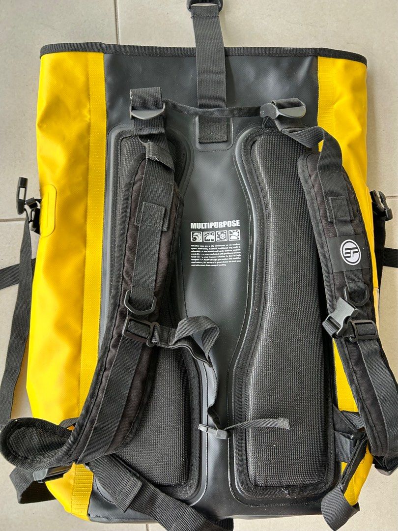 Waterproof Backpack (Category: Other Sports Equipment and Supplies) located in Singapore. Submitted by shelley86975 (Listing ID 1378250607, Image 3). Description: Self pick up.