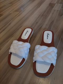 (Category: ) located in . Submitted by emelle (Listing ID 1378218422, Image 1). Description: .