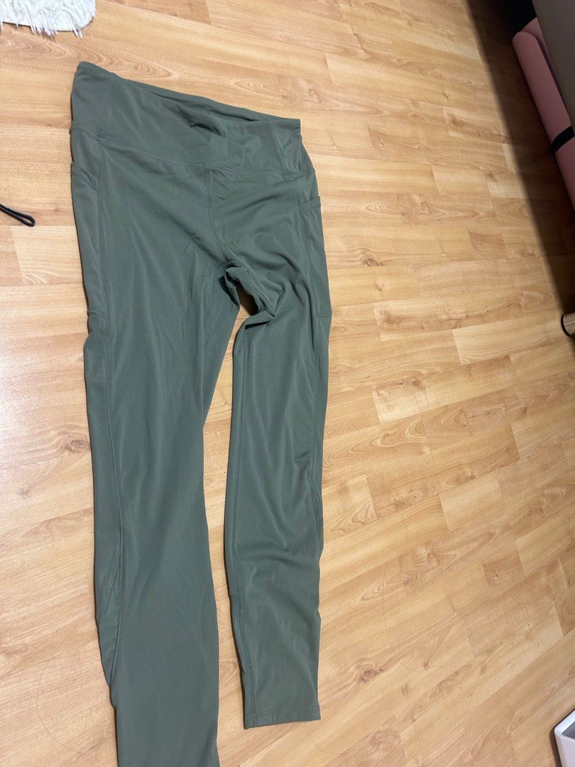 Yoga Pants Cotton On with Pocket Green (Category: Activewear) located in Singapore. Submitted by quqque (Listing ID 1378277227, Image 2). Description: .