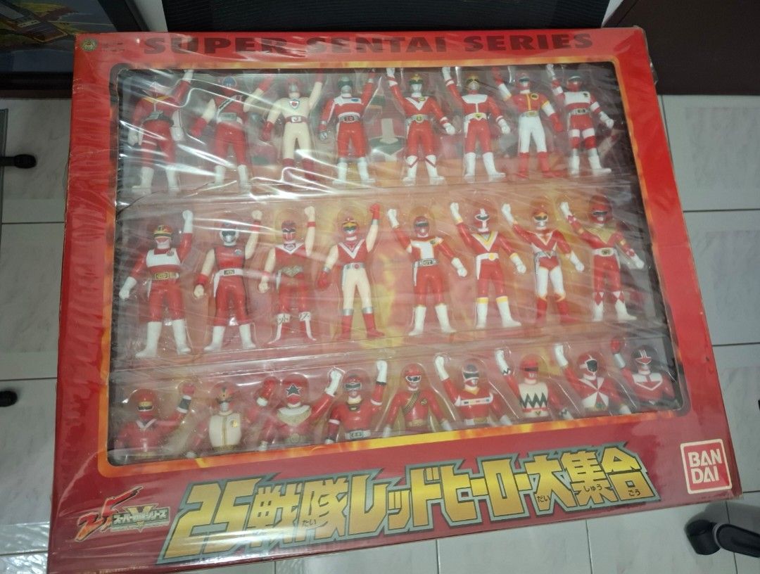 2001 Super Sentai Series Signed by Red Mask (Category: Vintage Collectibles) located in Manila. Submitted by beedle2009 (Listing ID 1381818961, Image 1). Description: 2001 Super Sentai Series Signed by Red Mask harap at likod.