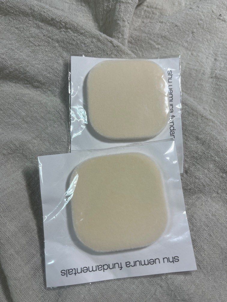 由 lanaandluna (刊登 ID 1381876857，圖片 1) 提交，位於 台北市 (Taipei) 的 無極限粉撲*2 (類別：化妝品)，說明：。