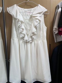 白色連身裙 bread n butter64214532271617110
