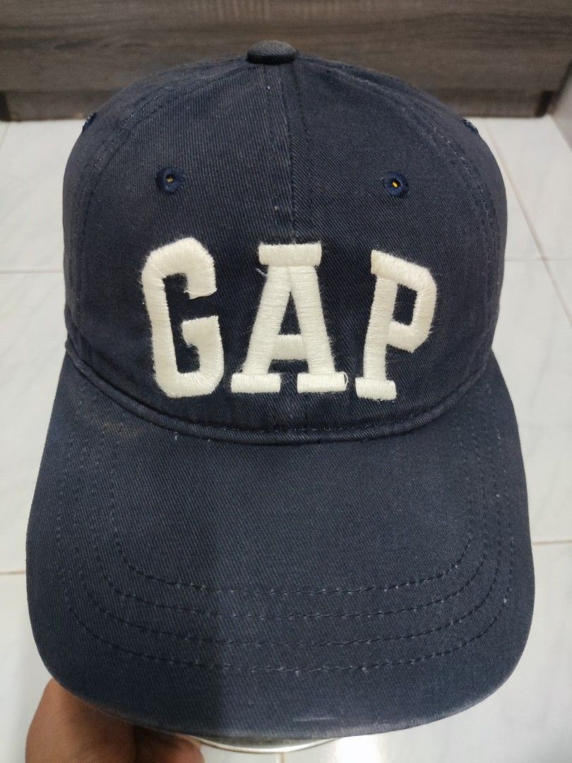 Adjustable Gap (Category: Cap & Hats) located in Kuala Terengganu. Submitted by stecu_stecu77 (Listing ID 1381867457, Image 1). Description: item sudah siap cuci dan reshape..fast deal 0199617768.