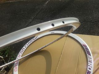 由 m09705606794954 (刊登 ID 1381718493，圖片 1) 提交，位於 的 (類別：)，說明：。