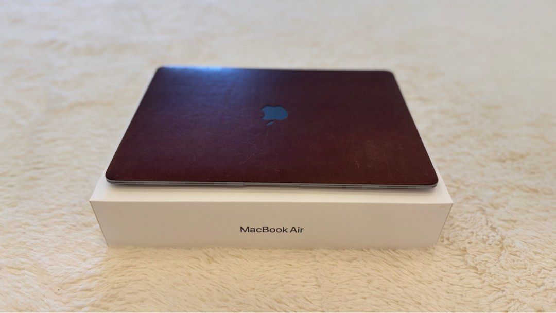 Apple MacBook Air M1 13-inch - 8GB RAM, 256GB SSD63165662383362111