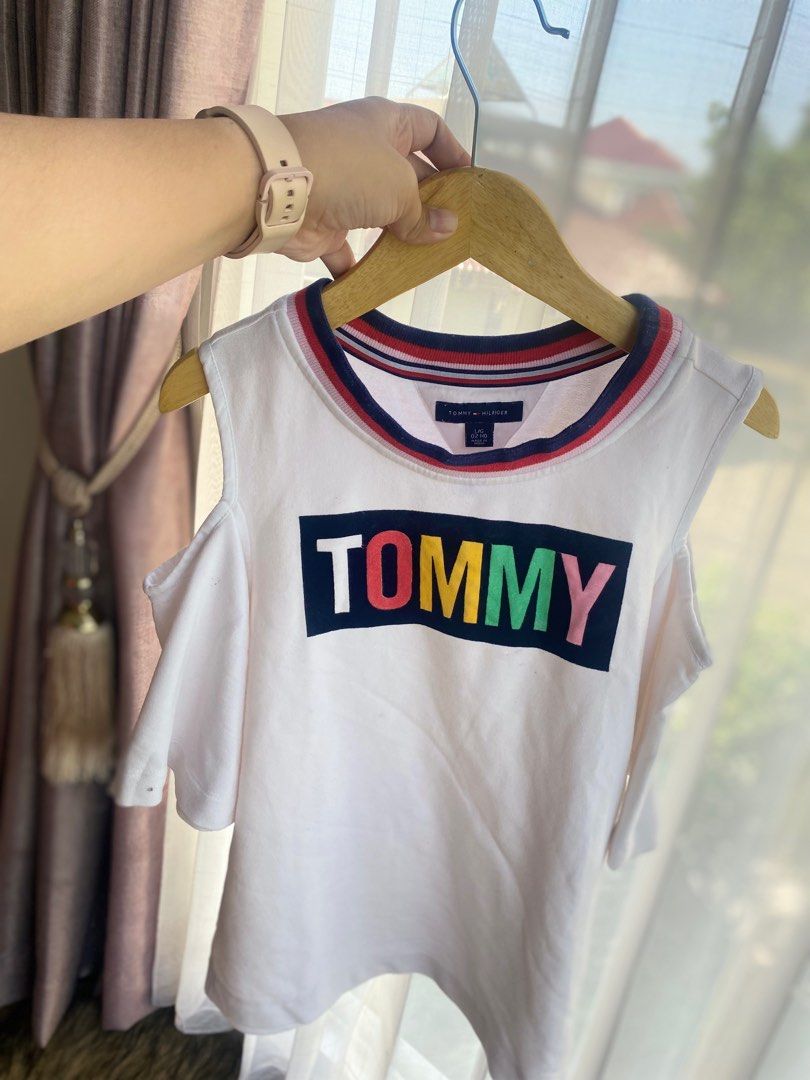 Atasan anak perempuan tommy hilfiger. Atasan anak perempuan cantik. Atasan anak perempuan keren ada minus lubang kecil sekali jd kita murcein aja (Kategori: 8 hingga 12 tahun) berada di Tangerang. Dikirim oleh nabillah_hisyam (ID iklan 1381669260, Gambar 1). Deskripsi: .