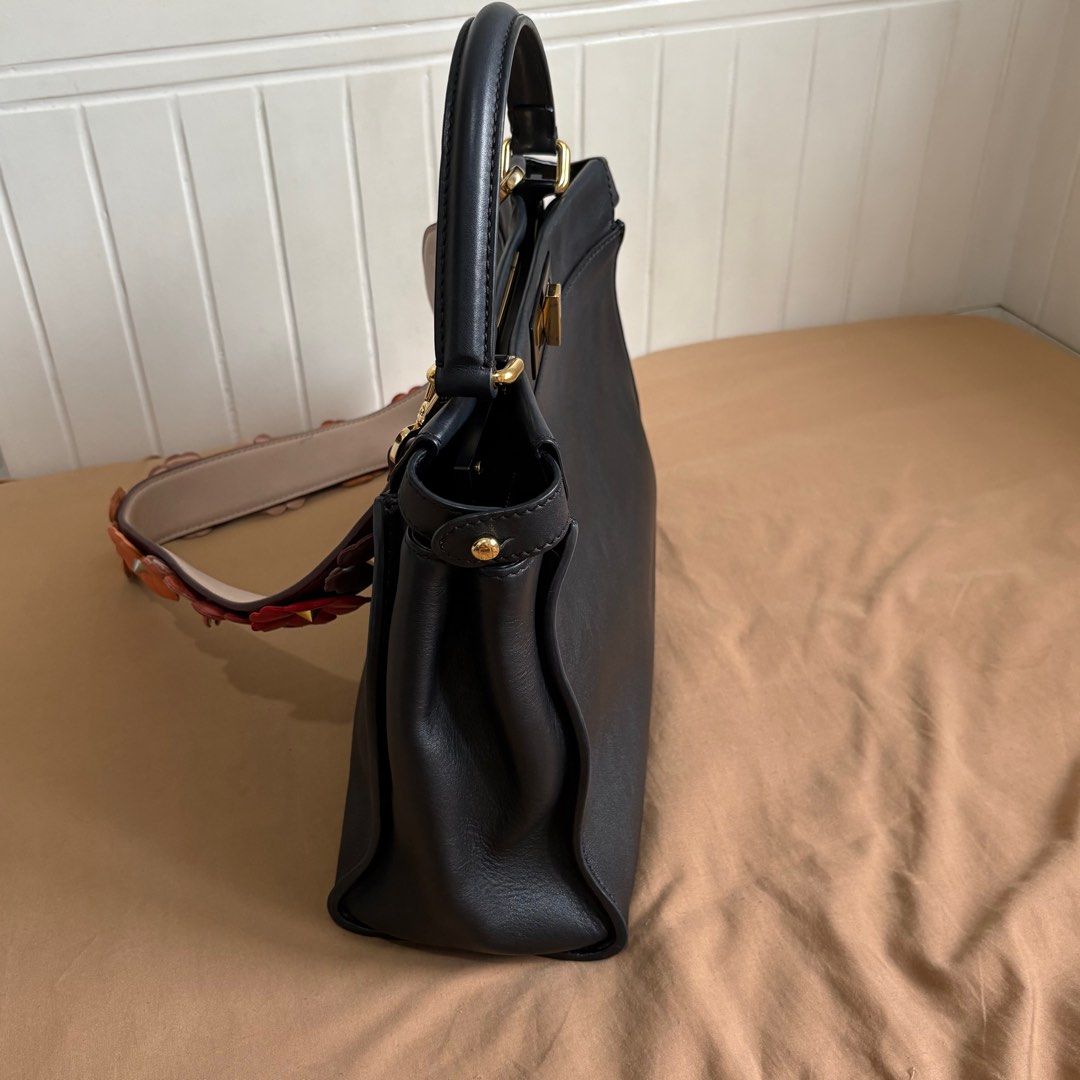 SALE❗️Authentic Fendi Medium Peekaboo (Category: Luxury Bags & Wallets) located in Manila. Submitted by snatchmybag (Listing ID 1381863522, Image 3). Description: .