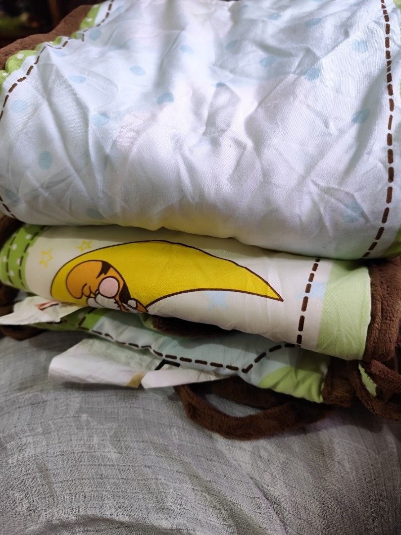 Baby Crib protector (Category: Bed Guards) located in Quezon City. Submitted by azenthings (Listing ID 1381738346, Image 2). Description: Baby Crib protector 3 pcs Authentic Disney brand.