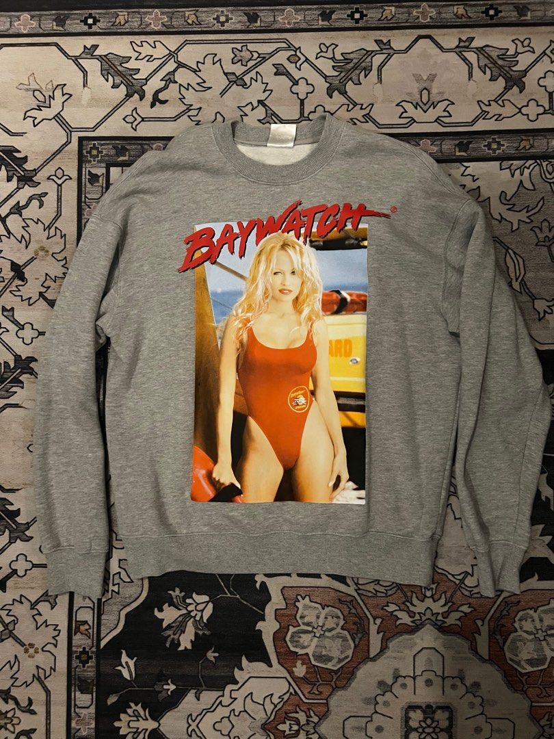 Baywatch sweater (Category: Hoodies) located in San Juan City. Submitted by drewselects (Listing ID 1381736679, Image 1). Description: Baywatch sweater (official merch) Size: Small (fits L-Xl) AM sizing 850 .