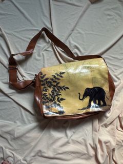 (Category: ) located in . Submitted by shopwithher (Listing ID 1381748799, Image 1). Description: .