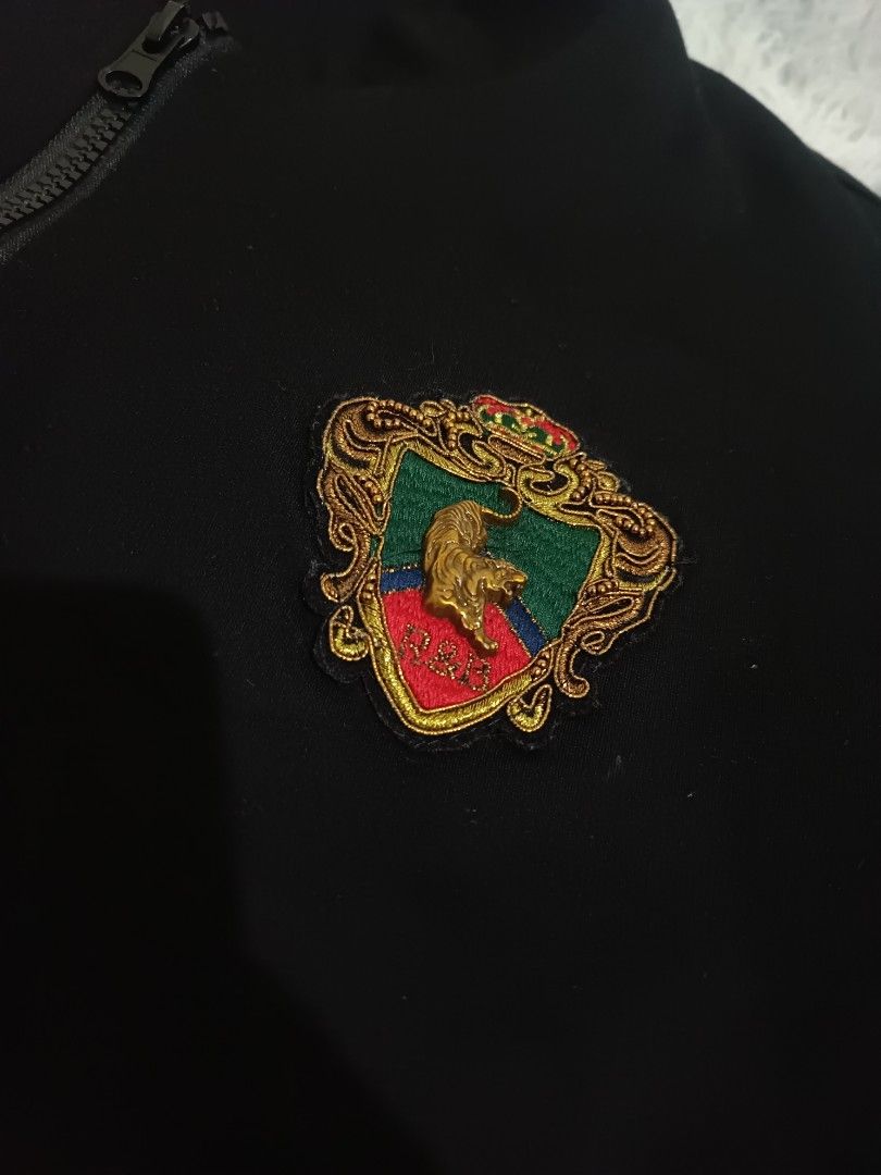 Burberry bomber jacker (Category: Coats, Jackets and Outerwear) located in Manila. Submitted by flowstate_rem (Listing ID 1337754663, Image 3). Description: best fit medium color rate 9.4/10 no issue jnt courier +sf.