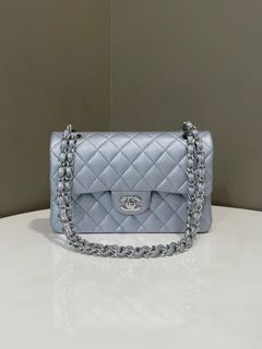 (Category: ) located in . Submitted by lovelotsluxury (Listing ID 1381667057, Image 1). Description: .