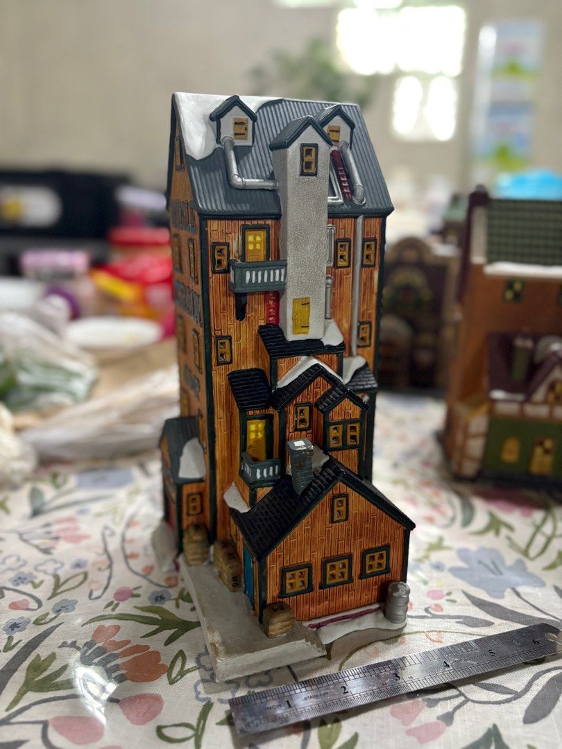 Christmas Village - Whole Grain (Category: Vintage Collectibles) located in Quezon City. Submitted by galarei (Listing ID 1381672254, Image 2). Description: Lemax 1998.