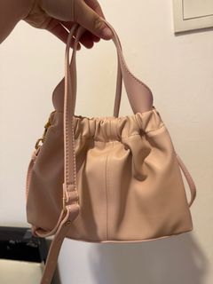 （分類：）位於 。 由 qqqbbb_ 提交（商品編號 1381826117，圖片 1）。簡介： 。