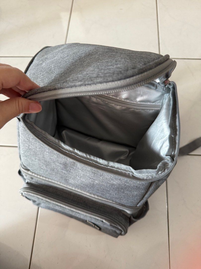 Cooler bag (Category: Diaper Bags & Wetbags) located in Petaling Jaya. Submitted by sheenag (Listing ID 1381677393, Image 2). Description: .
