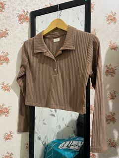 (Kategori: ) berada di . Dikirim oleh rhmaaww18006669 (ID iklan 1381817346, Gambar 1). Deskripsi: .