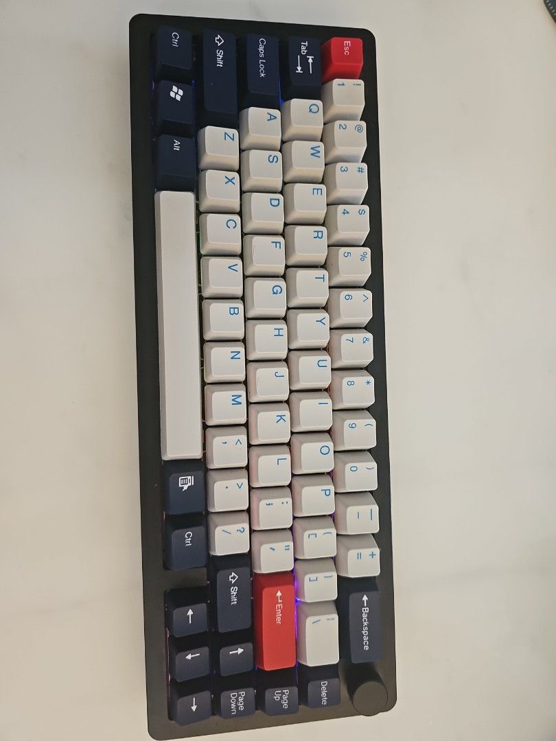 Custom Mechanical Keyboard - 65%632227844695061124